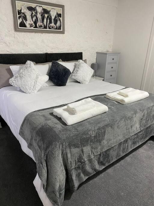 Beautiful Renovated Former Coach House Llandeilo Bagian luar foto